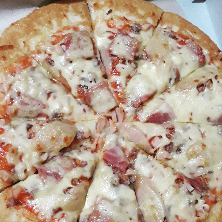 Pizza Meat Eater Large