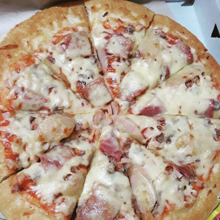 Pizza Meat Eater Small