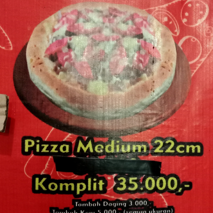 Pizza Medium Komplit