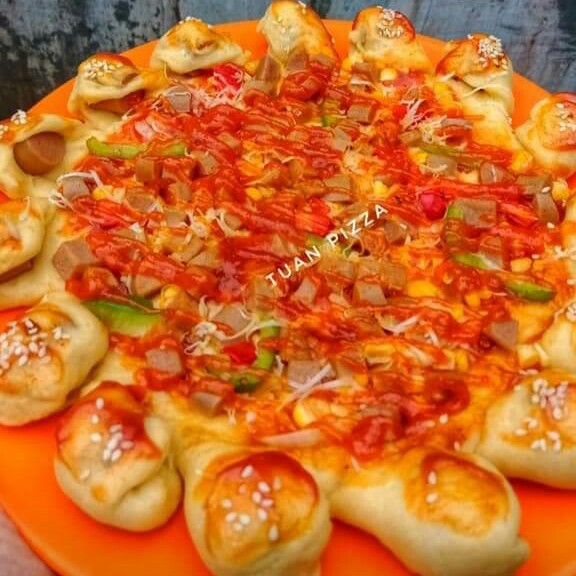 Pizza Sosis Betes Pedas