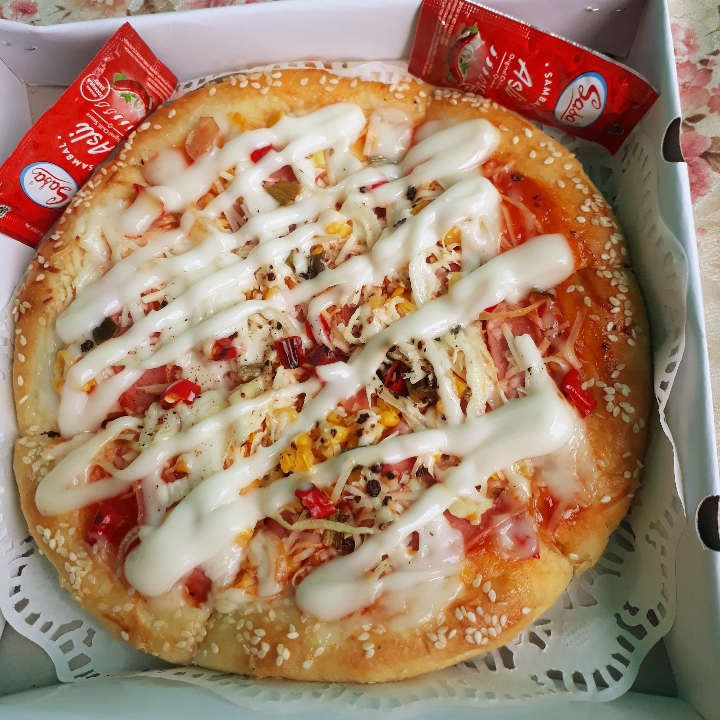 Pizza Sosis Pinggiran Roti