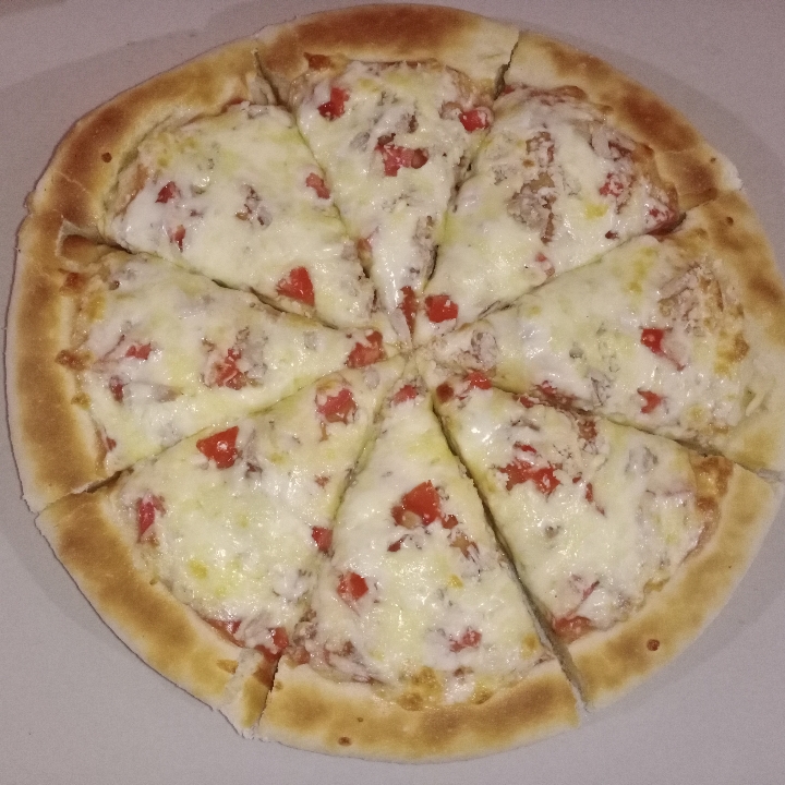 Pizza Tuna Garlic Small