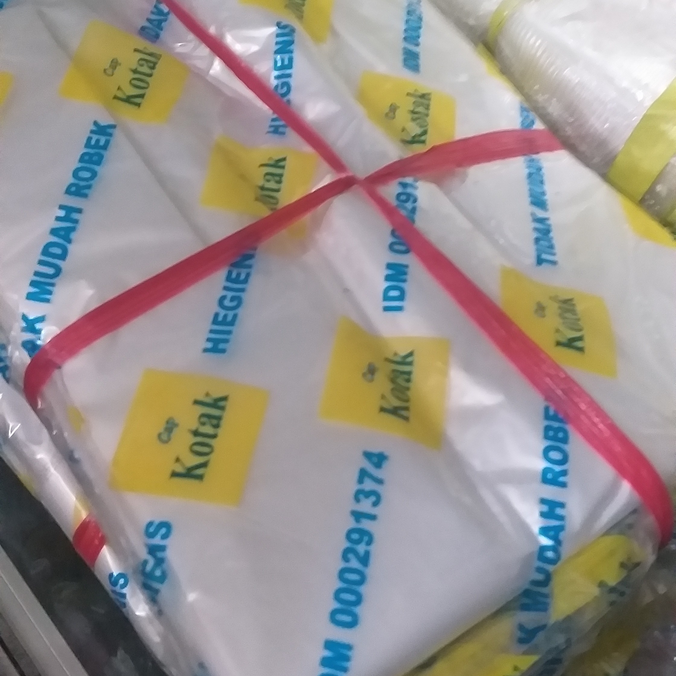 Plastik Kotak Biru