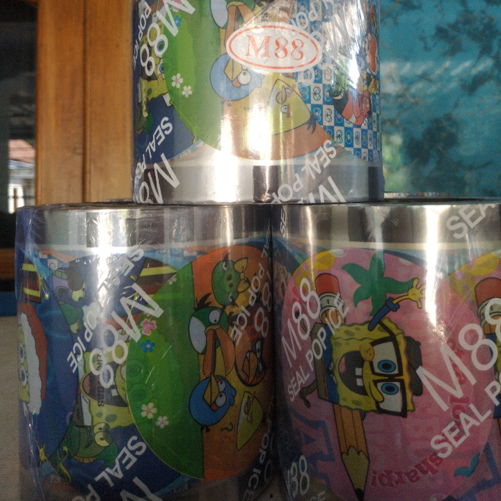 Plastik Seal Cup M88 motif