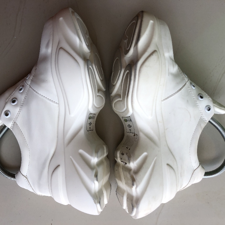 Premium Unyellowing