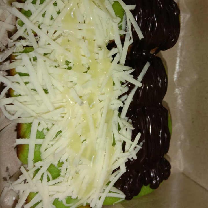 Pukis Fatoel Toping Keju Coklat