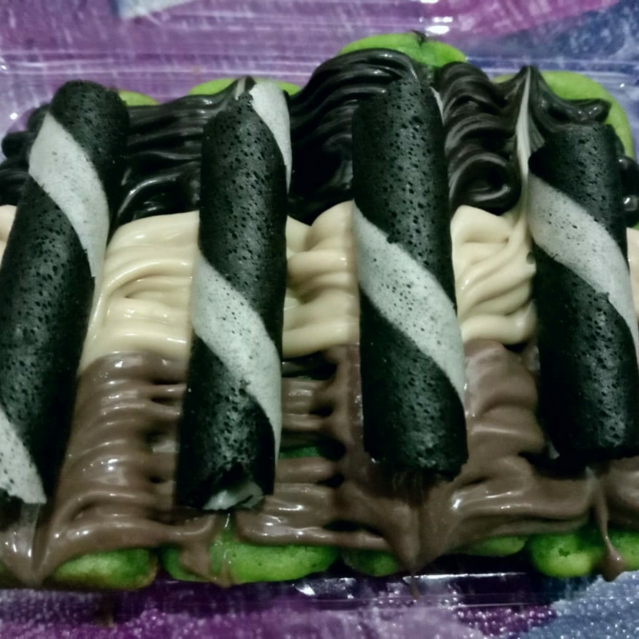 Pukis Fatoel Lebih Dari 2 Toping 3