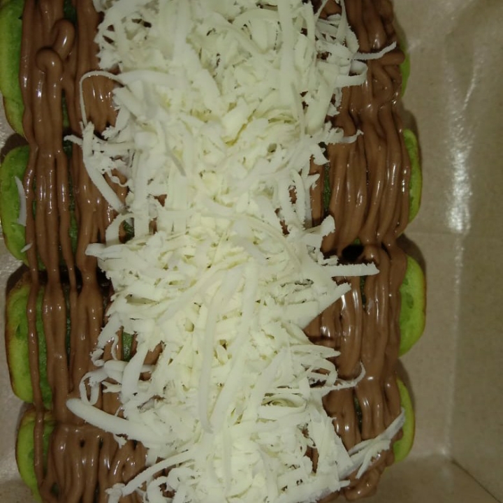 Pukis Fatoel Toping Moka Keju