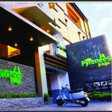 Pyrenees Jogja Hotel