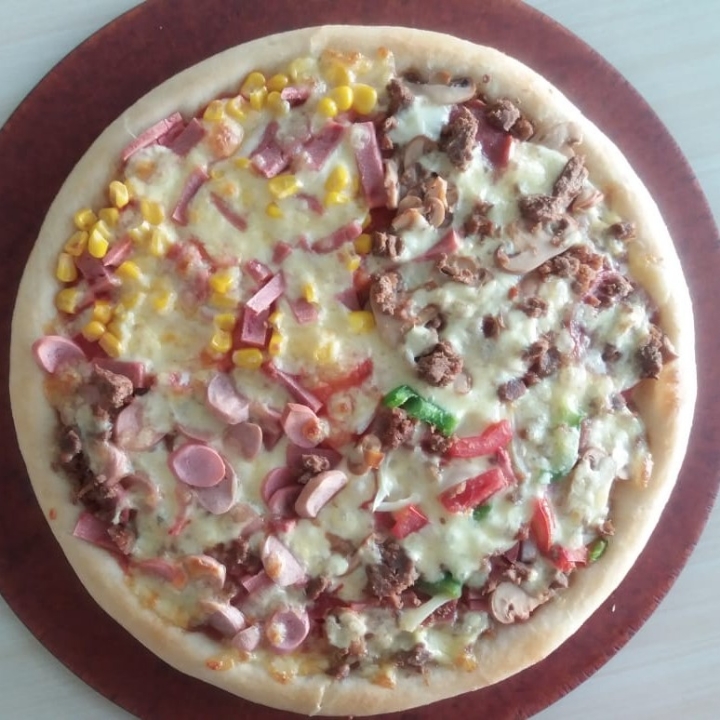 Quadza Pizza Tanpa Pinggiran Ukuran Besar 