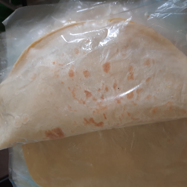 Tortila Isi Ayam Telur Mozarella