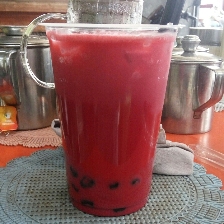 REDVELVEL LATTE ICED