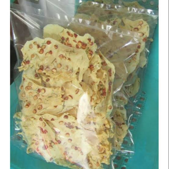 REMPEYEK KACANG
