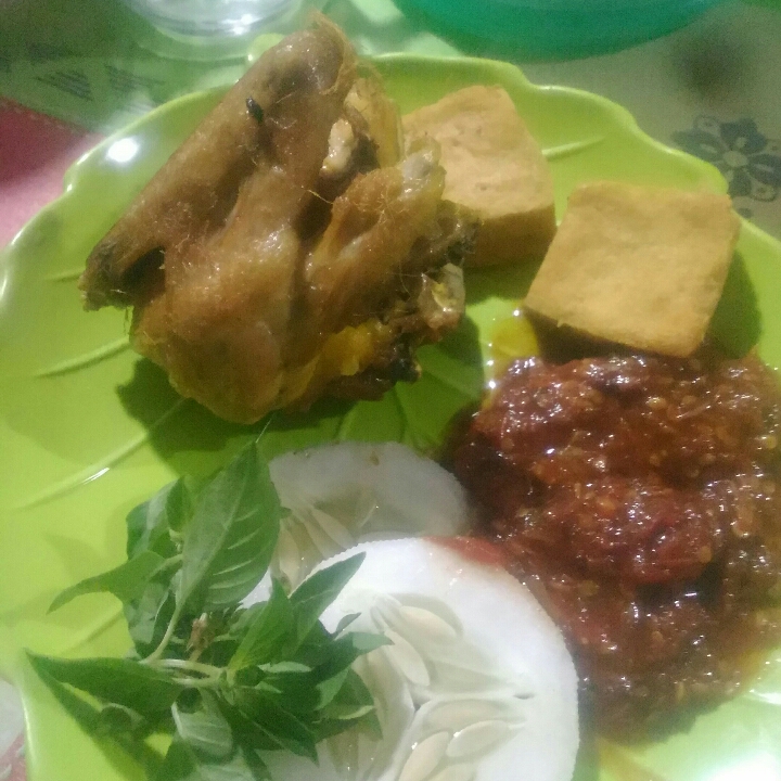Ayam lalapan Samping alfa Midi