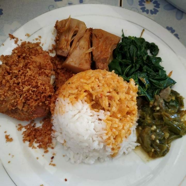 RM Takana Juo-Ayam Goreng