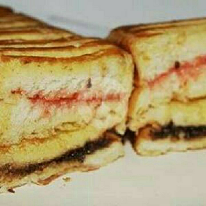 rasa Strawberry Cokelat
