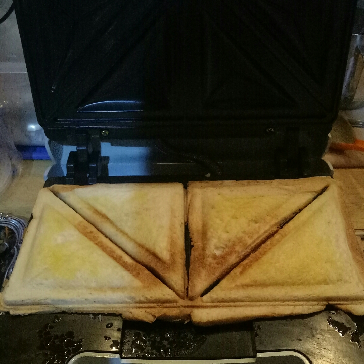ROTI BAKAR