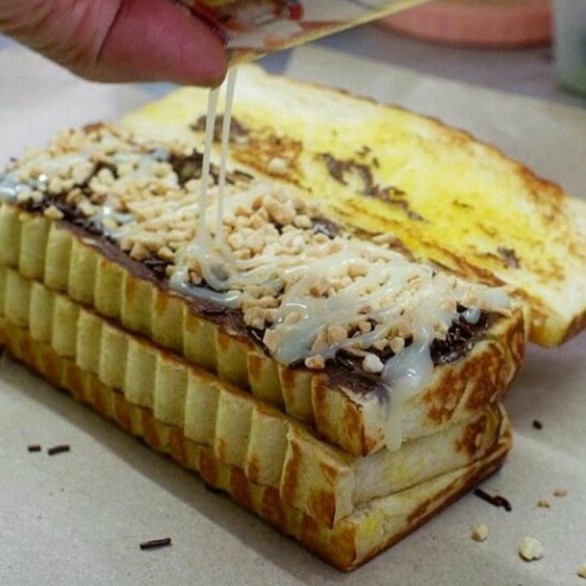 ROTI BAKAR BANDUNG COKLAT KACANG