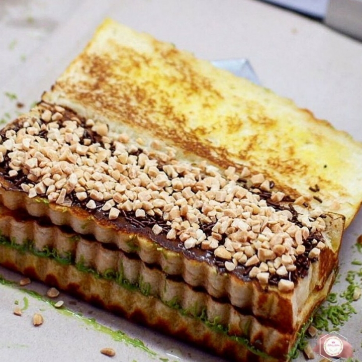 ROTI BAKAR KEJU COKLAT KACANG