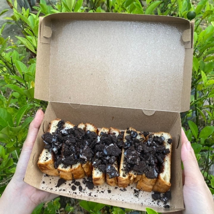 ROTI BAKAR MANIS SEDANG 