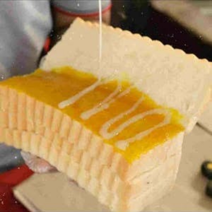 ROTI BAKAR SELAI BLUBERRY STROBERY NANAS 3