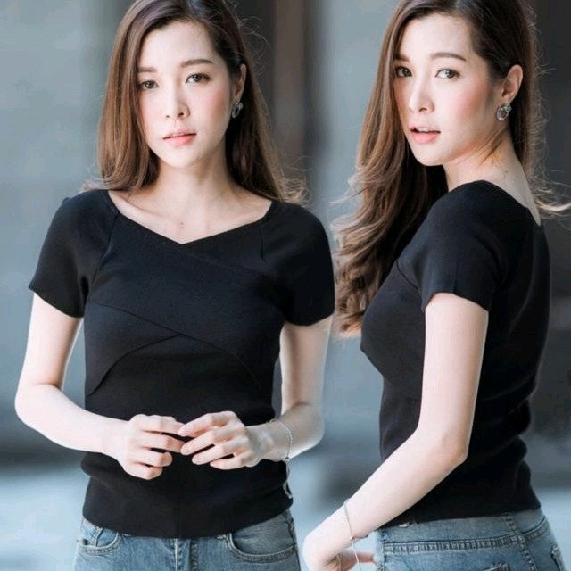 Rajut Top Silang Dada Black
