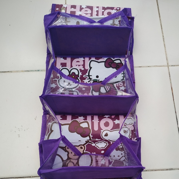 Rak Kosmetik Karakter 2