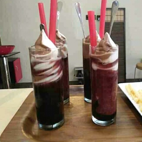 Rasbery Lamizum Toping Ice Krim