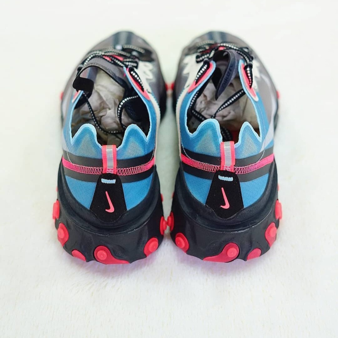 React Element 87 Blue Chill Solar Red 3