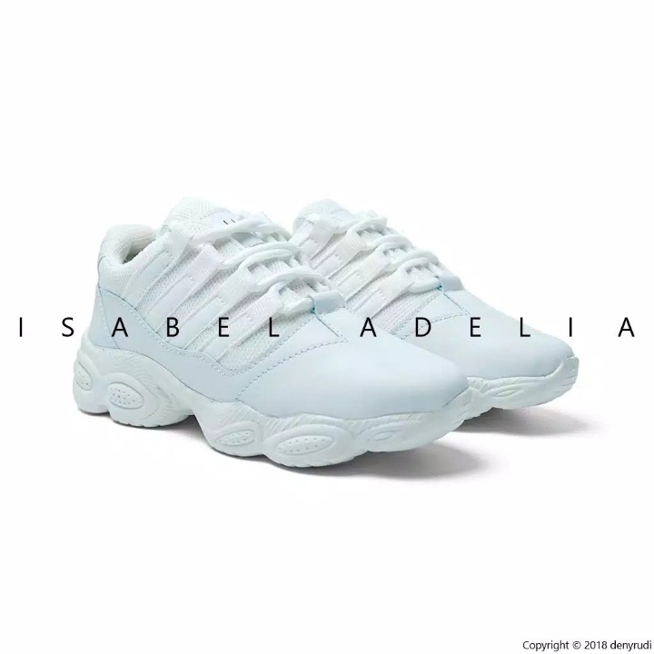 Real Pict Isabel Adelia - SUZY Sneakers Wanita