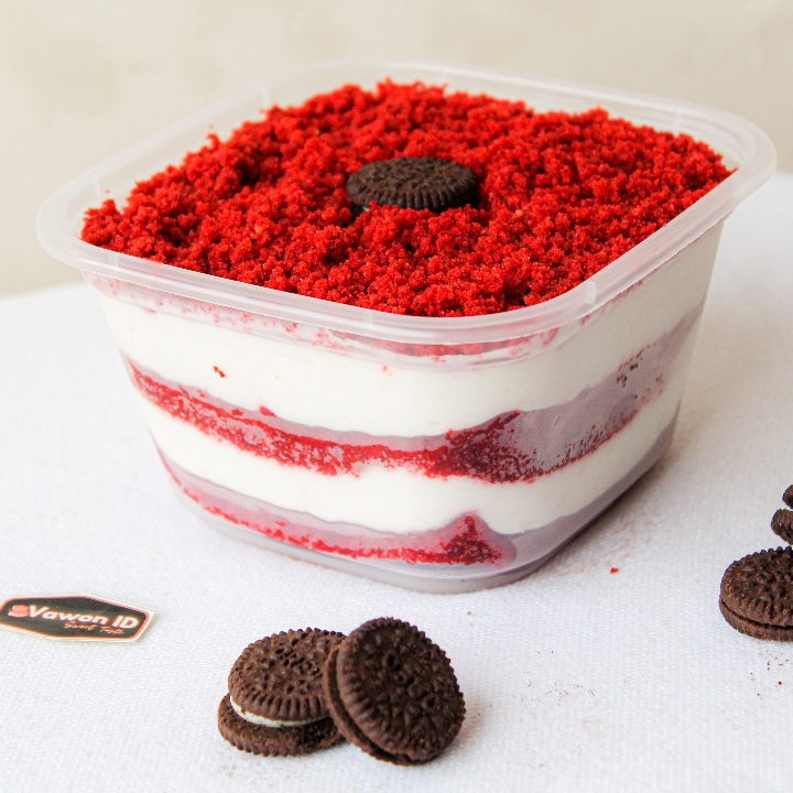 Red Velvet Cheese Dessert Box