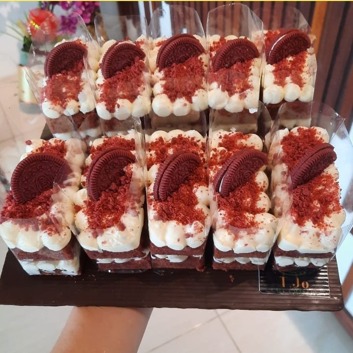 Red Velvet Cheese Cream Frozting