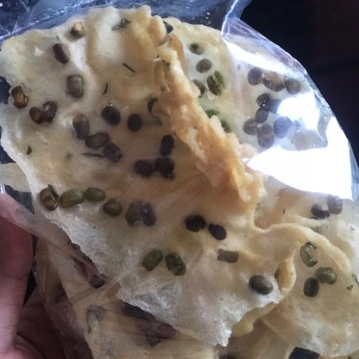 Rempeyek Kacang Ijo Besar