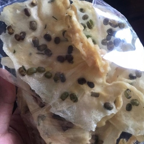 Rempeyek Kacang Ijo Kecil