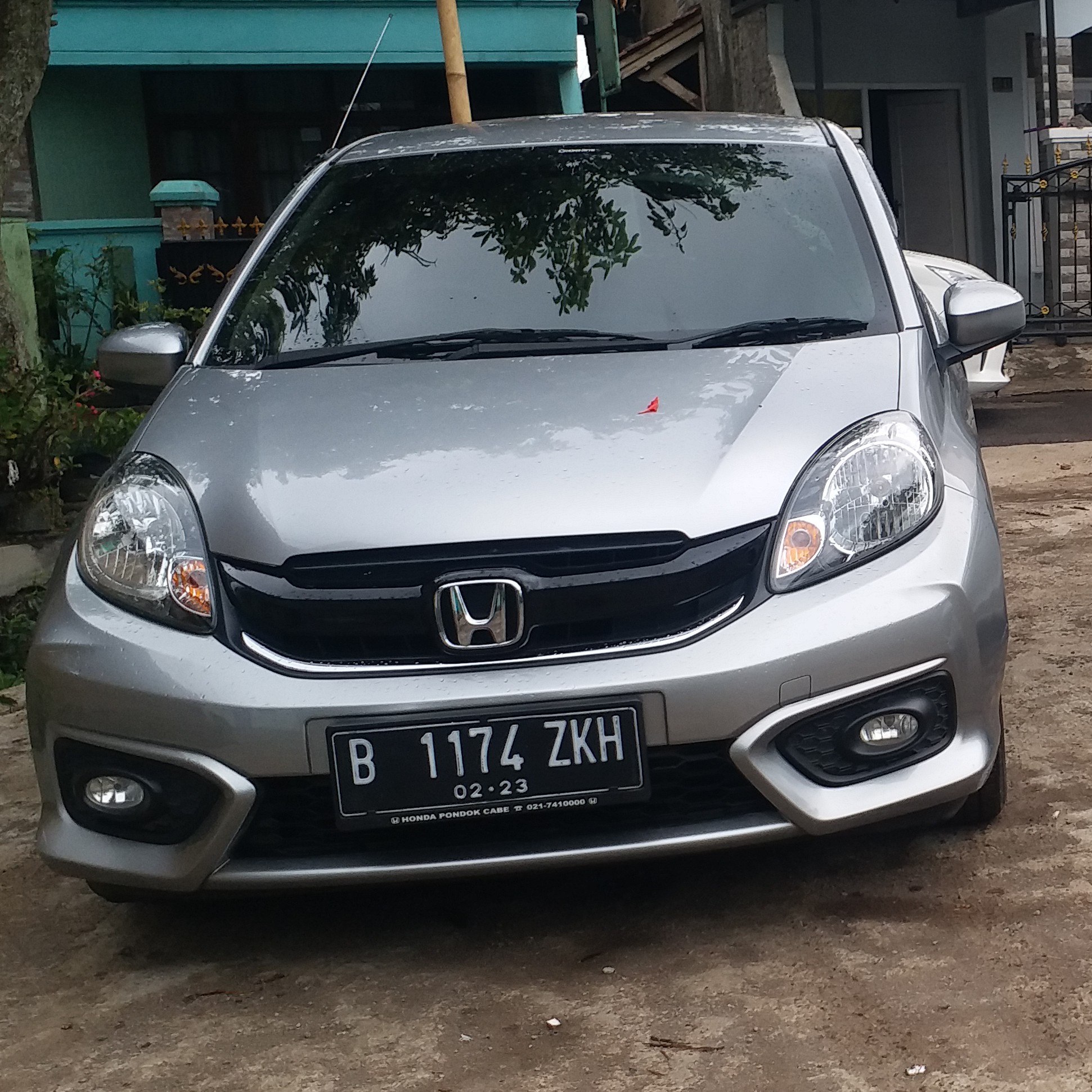 Rental City Car Honda Brio 2