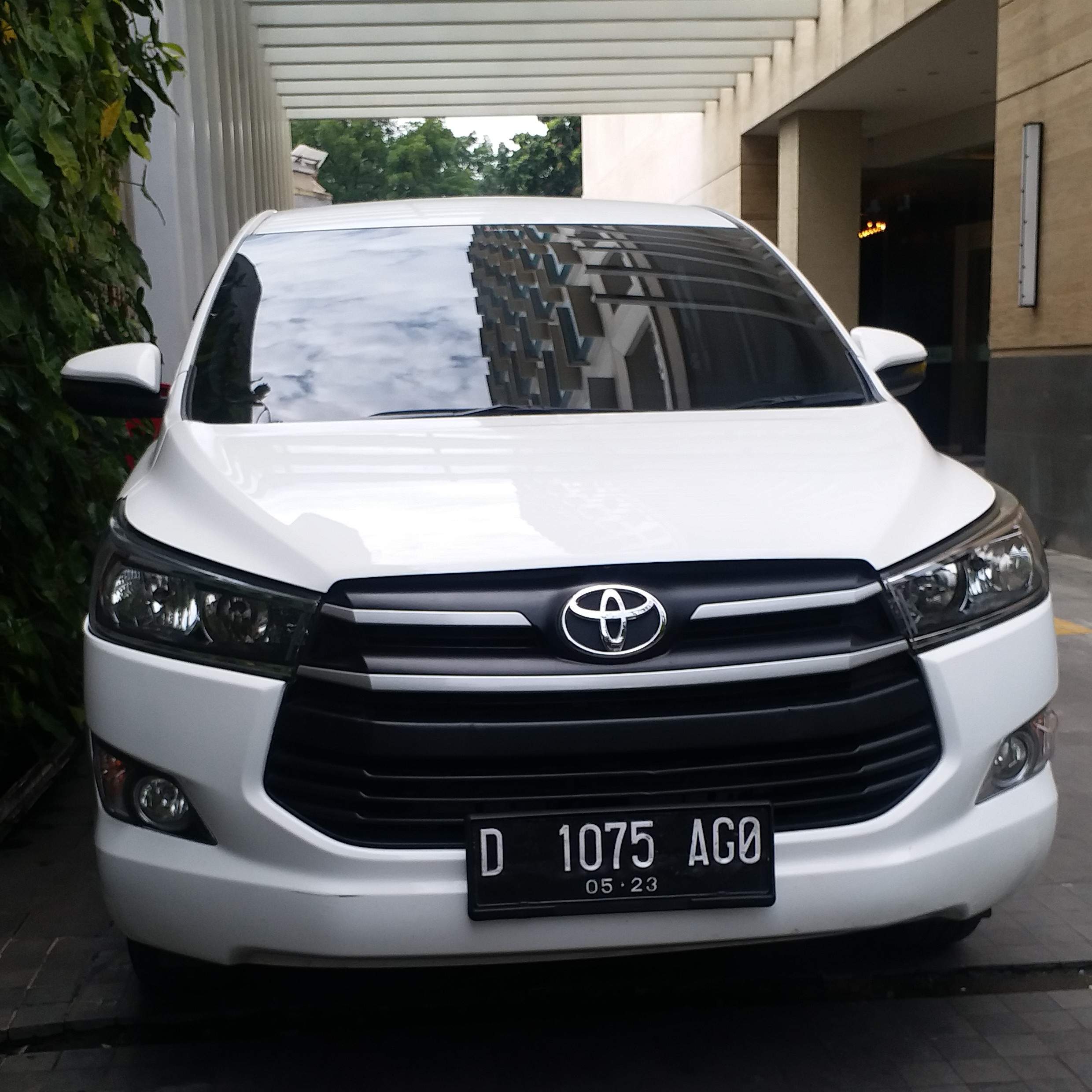Rental Mobil Innova Reborn