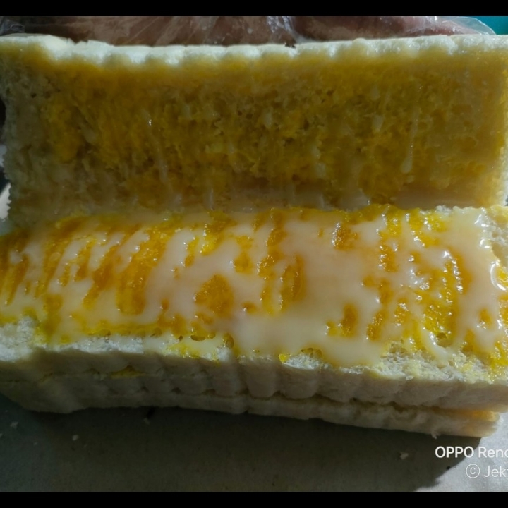 Roti Bakar Bluberry Nanas