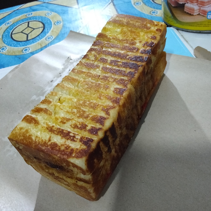 Roti Bakar Choco Crunchy Strowberry