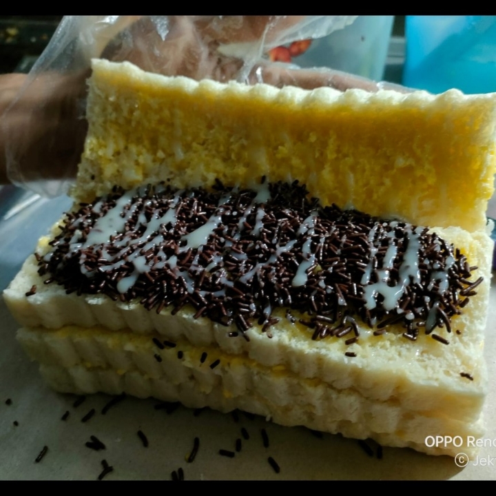 Roti Bakar Coklat Coklat