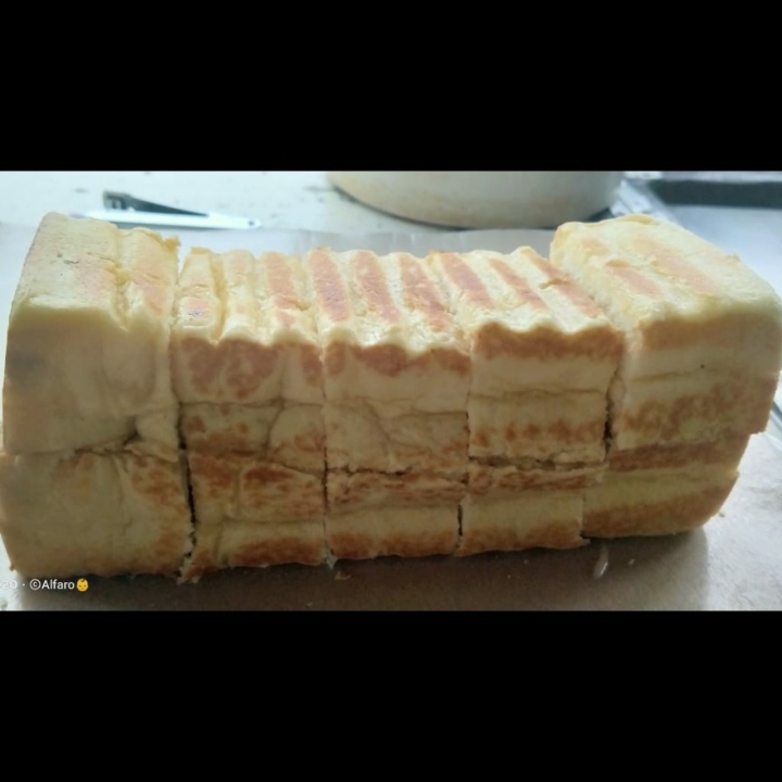 Roti Bakar Coklat Vs Blueberry