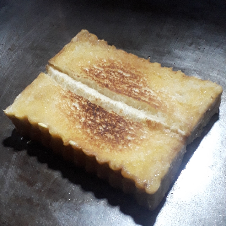 Roti Bakar Keju Khas Bandung 