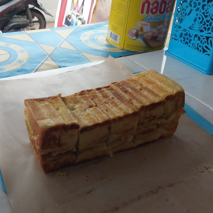 Roti Bakar Keju-bluberry