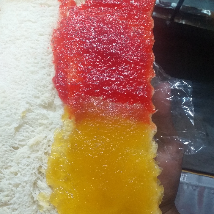 Roti Bakar Rasa Strobery Nanas