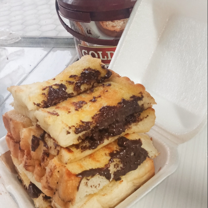 Roti Bakar Rasa Coklat Goldenfill