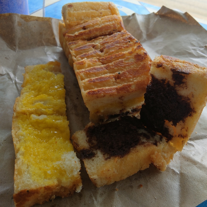 Roti Bakar Rasa Coklat Nanas
