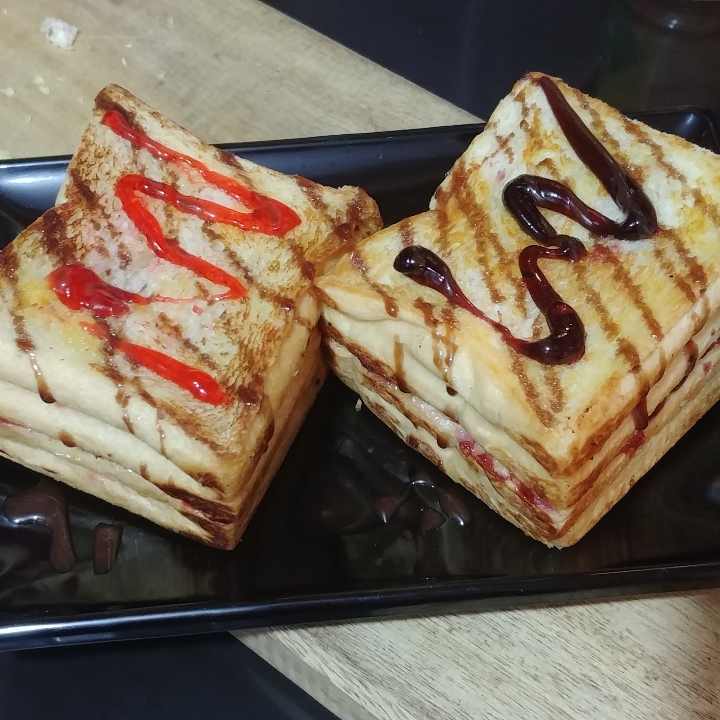Roti Bakar Stawberry