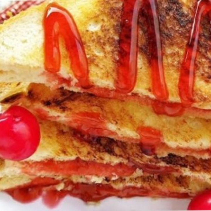 Roti Bakar Strawberry