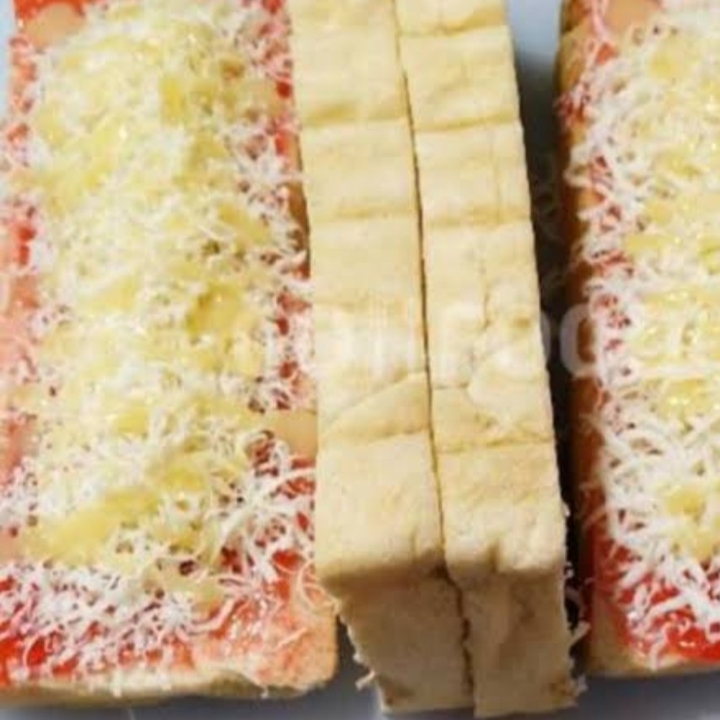 Roti Bakar Strawberry Keju