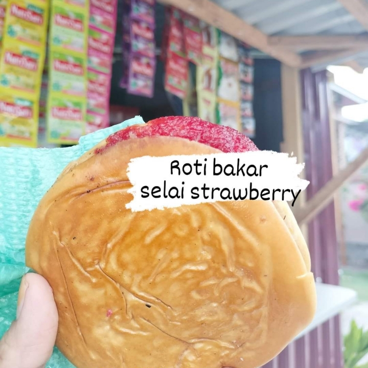 Roti Bakar selai