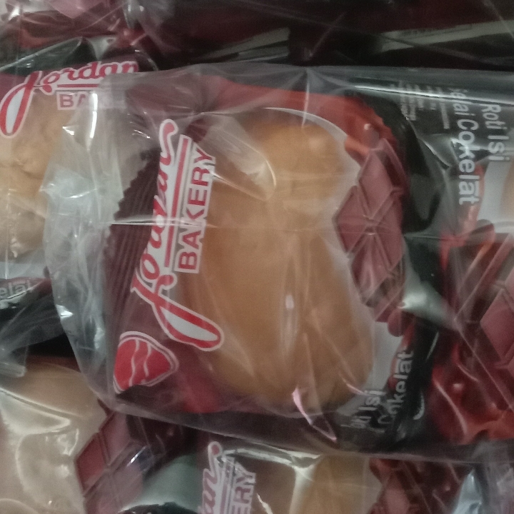 Roti Jordan Coklat